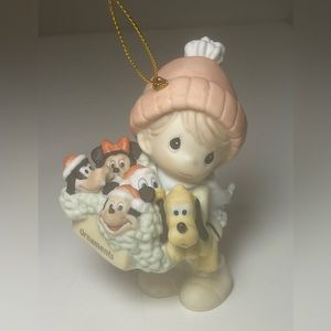 2006 Precious Moments Disney Friends Make the Season Bright Ornament 710051